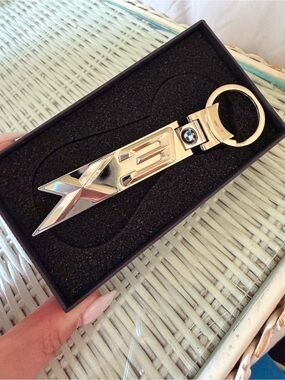 BMW silver X5 emblem keyring